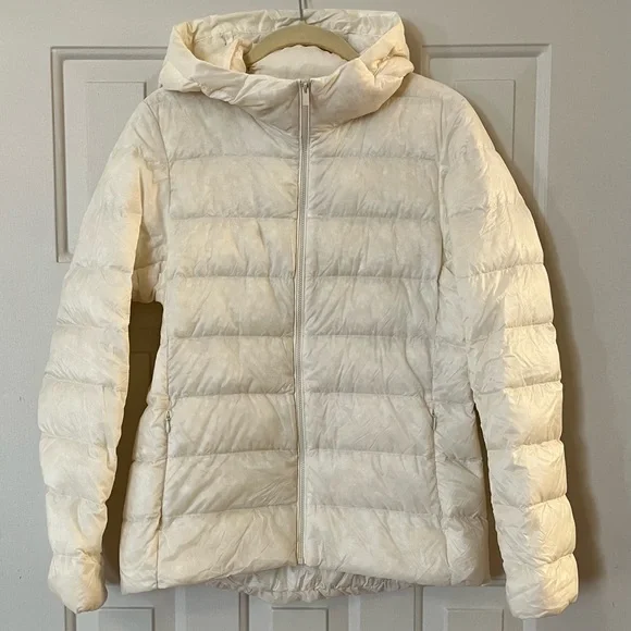 Women's Uniqlo Cream Down Jacket - Picture 3 of 7